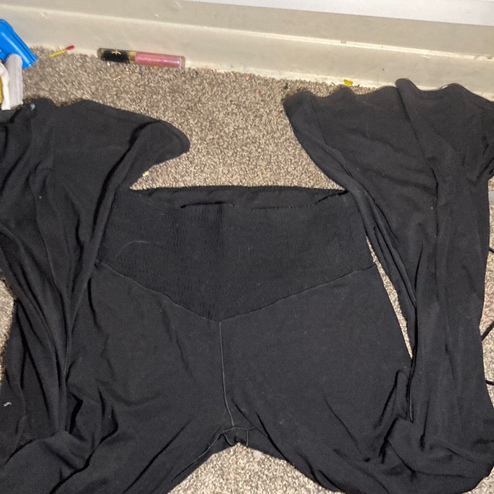 Bell bottom leggings with thick band